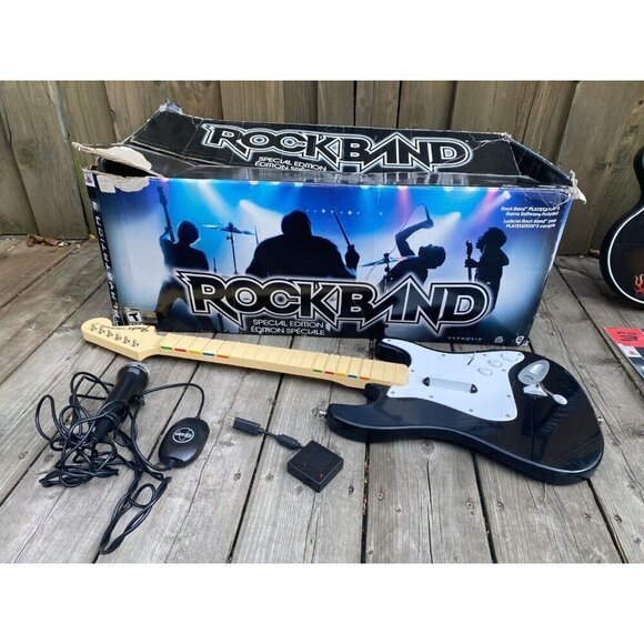 Rock Band Bundle With Guitar PS3 Fender Stratocaster W/ Dongle, Box & Microphone - Picture 1 of 7